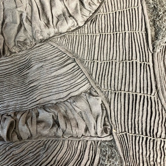 Yigal Azrouel New with Tags Grey Pencil Skirt on a Size 2. - Picture 13 of 15